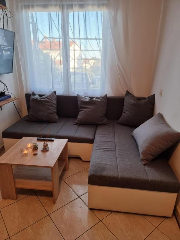 Apartmani Petra Pula Buitenkant foto